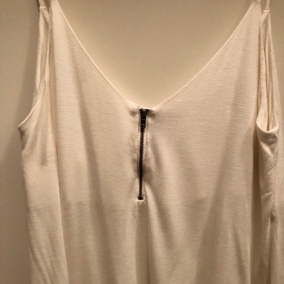 ๐2 for $10 Forever 21 tank top - Picture 2 of 8